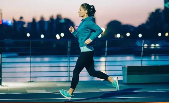 why inner ankle hurts when running