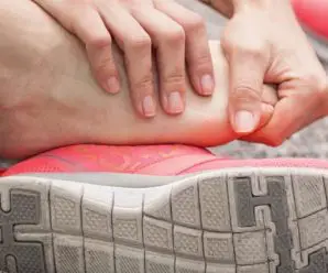 13 Hacks For How To Stop Shoes Rubbing Your Little Toe